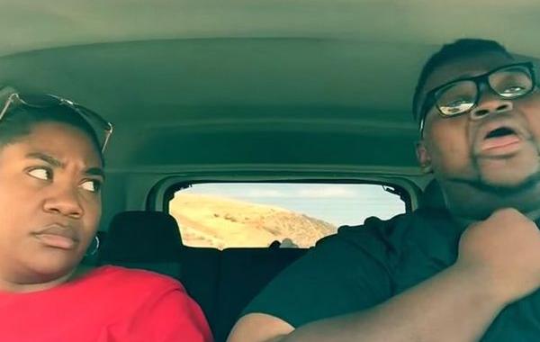 брат тролль, брат открывал рот под песни, раздражительная поездка, пел песни в машине с сестрой