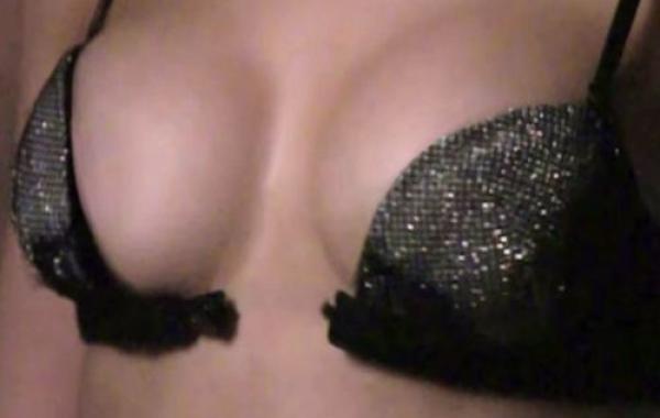 Необычный лифчик, который можно расстегнуть только по любви