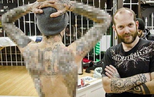 4550 игл для пирсинга в теле, побили мировой рекорд по пирсингу, мировой рекорд по количеству игл по пирсингу, Мэтью Менчик, Matthew Menczyk, 4550 игл в теле за 8 часов