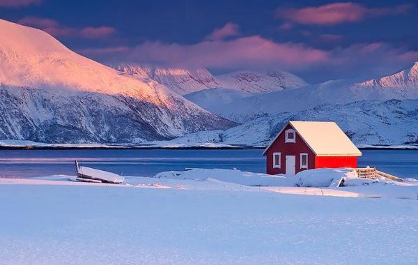 домик в лесу, снежные пейзажи