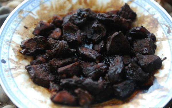 Как в скандальной Поднебесной подделывают мясо