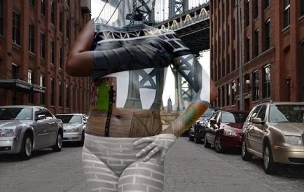 Обнаженные красавицы исчезают посреди города благодаря боди-арту