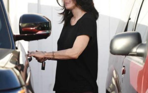 Кортни Кокс выглядит без макияжа, Кортни Кокс 50 лет