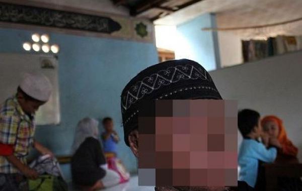 Snake Boy Ari Wibowo, мальчик-змея, Ари Вибово