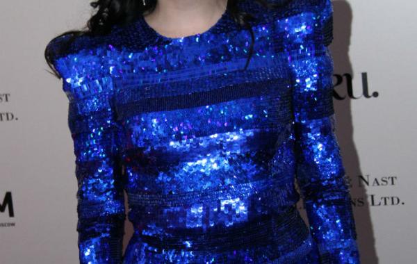 Диана Гурцкая без очков