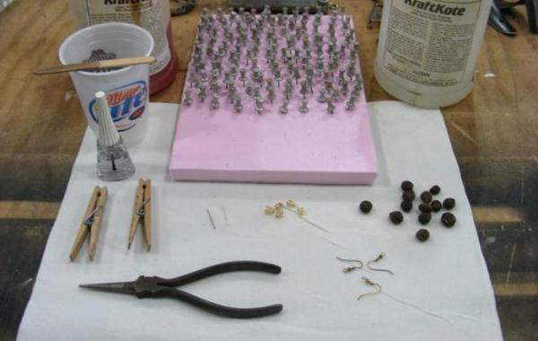 Как сделать сережки из заячьих экскрементов