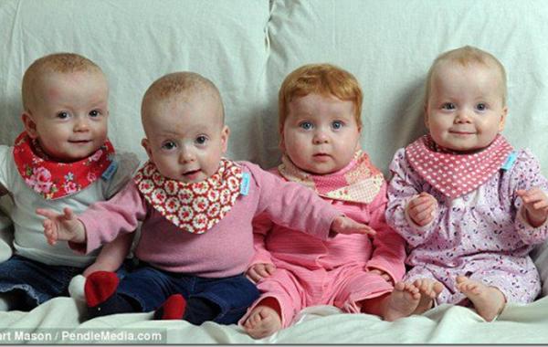 Christine and Justin Clark, сёстры-четверняшки ЭКО