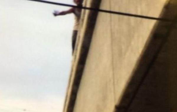 Самоубийство - отличный повод для общей фотографии