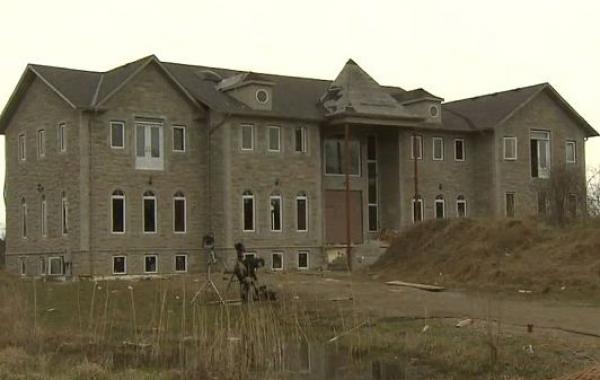 2000 людей, приглашенных на вечеринку, оставили после себя ущерб на 70000 долларов