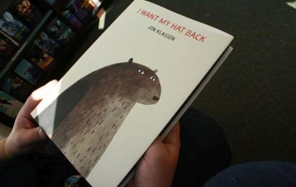 "Я хочу назад свою шляпу" - забавная детская книжка с неожиданным концом