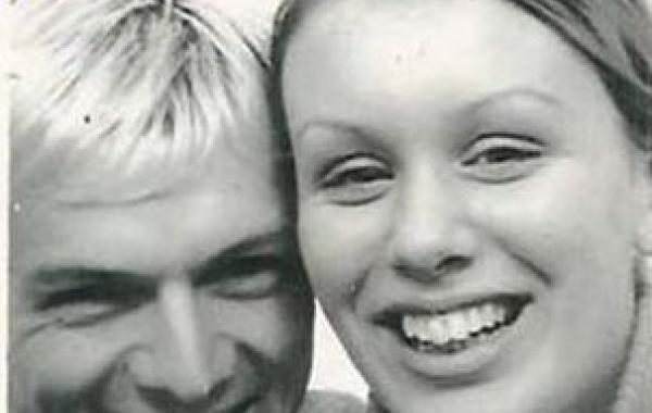 Каждый год влюбленная пара делает один и тот же снимок в фотокабинке в знак своей любви