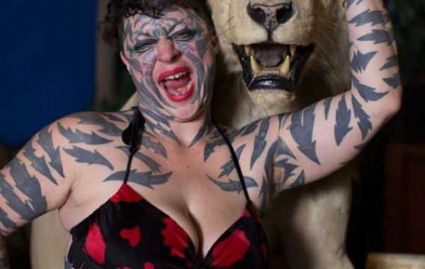 Катцен Гоббс Katzen Hobbes, женщина тигр