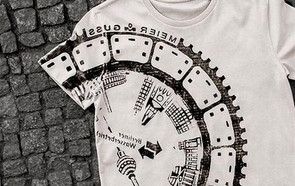 Raubdruckerin,Пиратский принтер, делают принты при помощи люков, принты на футболках и сумках при помощи люков