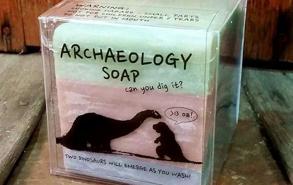 археологическое мыло, мыло с секретом, мыло с динозаврами внутри