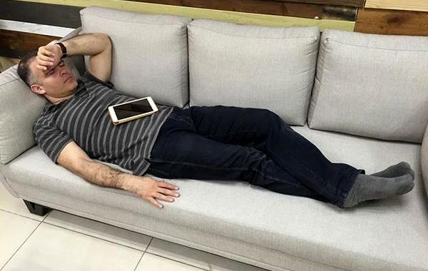 генеральный директор заснул на работе фотожабы, директор заснул на работе фотошоп