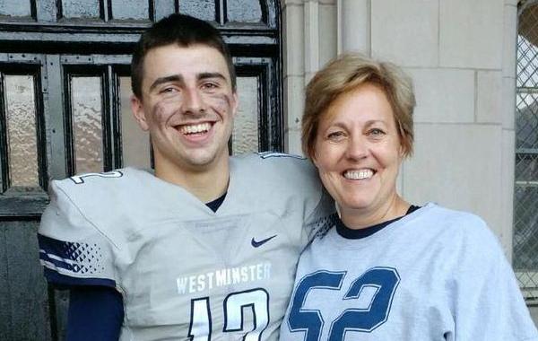 мама затроллила сына, мама прислала мусор в посылке