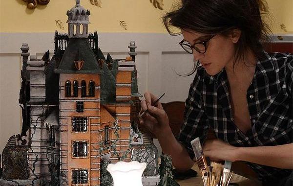 копия дома странных детей мисс перегрин, копия дома из последнего фильма Тима Бёртона, дом странных детей из печенья