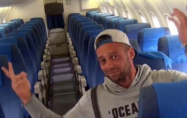 Частный рейс по цене эконом-билета, единственный пассажир на самолете, частный рейс никто не купил билет на самолет