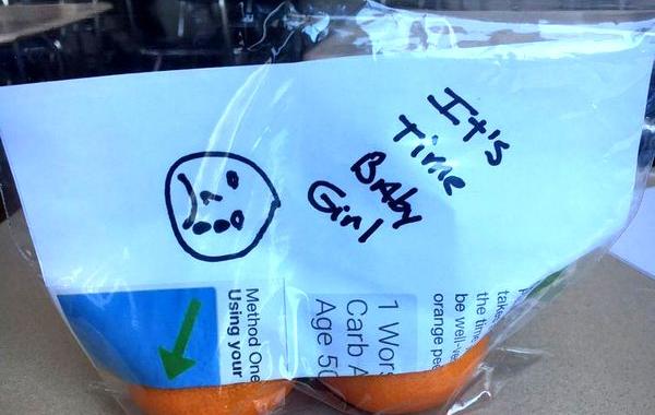 папа подколол дочь, сложил обед последний день учёбы в школе, папа разыграл дочь