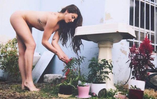 Всемирный день голого садовода, World Naked Gardening Day