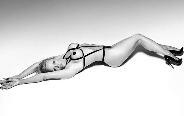 Памела Андерсон 2017, Памела Андерсон фотосессия нижнего белья, Памела Андерсон Coco de Mer,