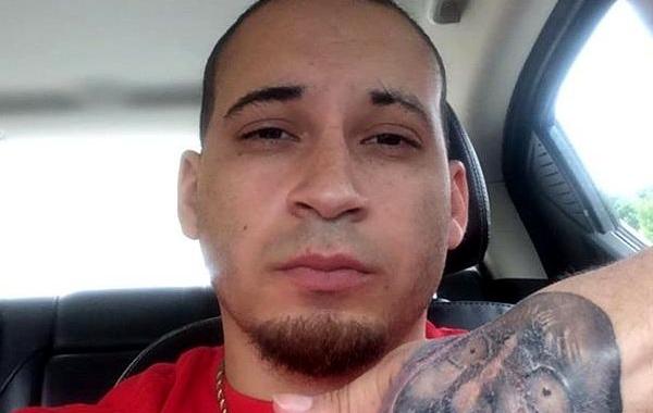 рэпер выстрелил себе в щёку, парень выстрелил себе в лицо, Каспер Найт,