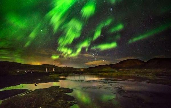 северного сияние в форме феникса