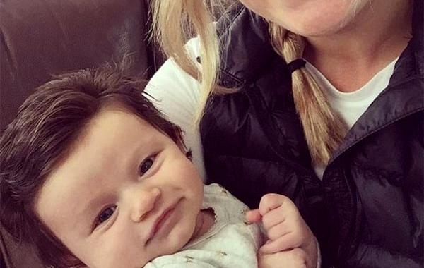 Изабелл Каплан, Isabelle Kaplan, ребёнок родился с шикарной шевелюрой