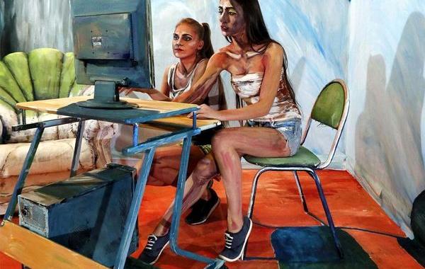 Российская художница рисует на живых моделях, модели превращенные в персонажей картин