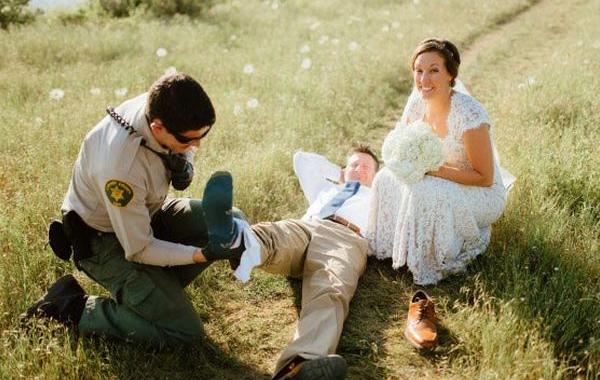 жениха укусила гремучая змея, во время свадебной фотосессии укусила гремучая змея