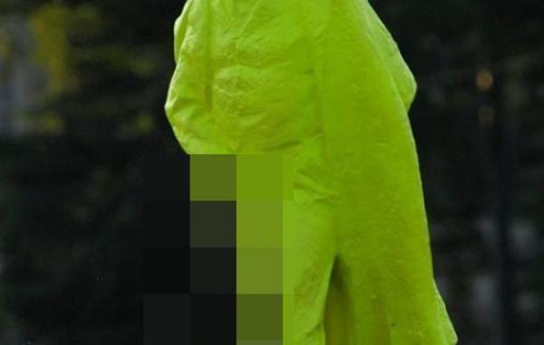 В Кракове появился скандальный памятник Ленину, памятник Ленину, писающий Ленин