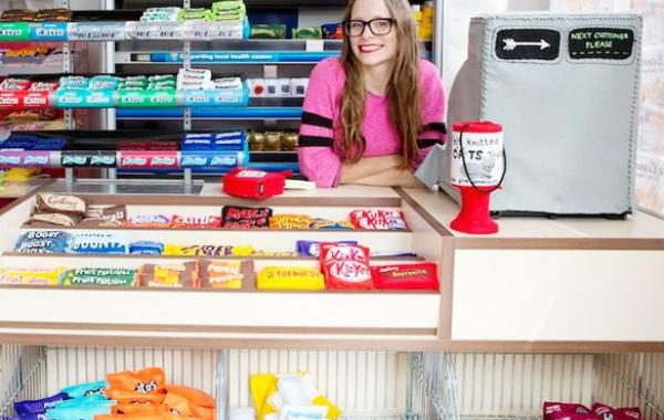 Магазин, который целиком состоит только из буквально сшитых товаров