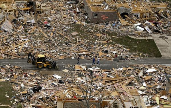 Разрушенные американские города после торнадо