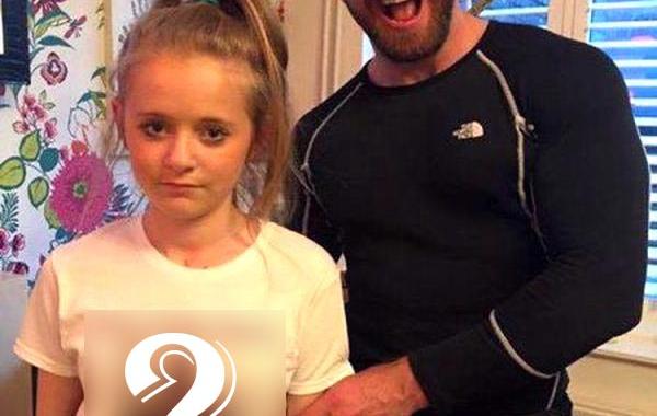 Кит Дэйл, Kit Dale, сделал футболку дочери со своей фотографией, кит дэйл сделал футболку дочери