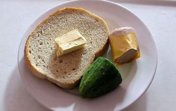 Чем кормят пациентов в госпиталях разных стран мира