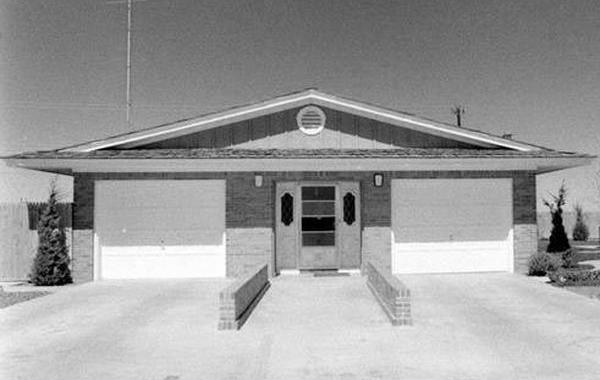 подземный дом, дом-убежище, дом убежище под землей, роскошное убежище под землей