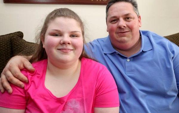 Байрон Шленкер, Byron Schlenker, Эмили Шленкер, Emily Schlenker, самый широкий язык в мире, самый широкий язык рекорд Гиннеса