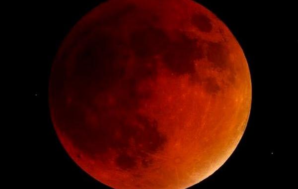 факты о кровавой супер луне, кровавая суперлуна, фотографии кровавой суперлуны из разных стран, кровавая супер луна в разных странах