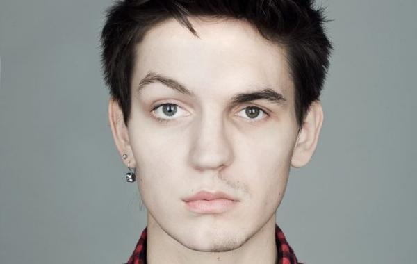 Снимки близких друзей и родственников, объединенные в одно фото