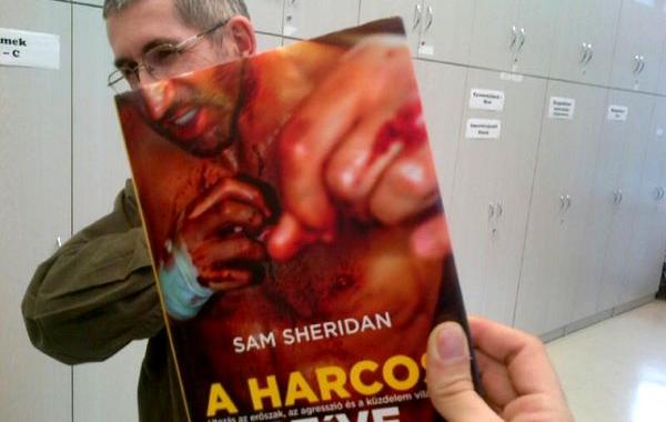 Библиотекари Венгрии обложки, приколы с обложками книг, обложки вместо лиц