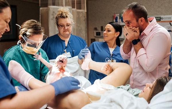 отцы присутствующие во время родов, отцы при рождении детей