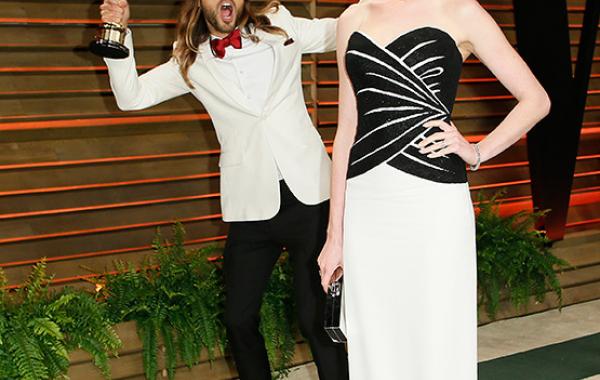 звёзды влезшие в кадр, фотобомбы звёзд, звёзды испортившие фотографии 