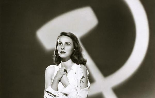 Американские антикоммунистические и советские антикапиталистические плакаты времен холодной войны