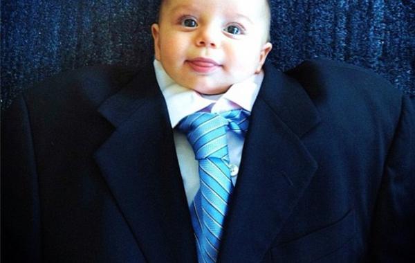 малыши одетые в костюмы взрослых, Baby Suiting