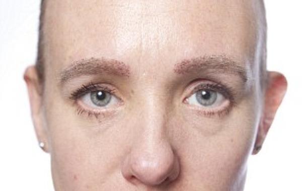 Эксперимент женщина Анна не смывала макияж целый месяц,