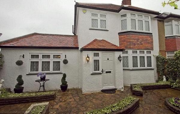 Фиолетовый дом в Англии, дизайн внутри в фиолетовых тонах