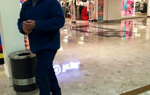 мужчина унижен ан весь интернет, женщине показалось что он фотографировал её детей