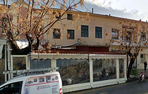 эта кофейня позволяет собакам спать внутри, собаки в кофейне, Hott Spott