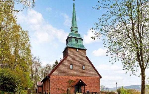 шведская церковь превращенная в дом, шведская церковь в дом, переделали церковь в дом