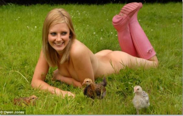 Календарь "Голый молодой фермер 2014"